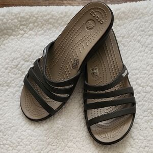 Crocs Rhonda Wedge Strappy Sandals - Espresso/Mushroom Sz 6 Resort Beach Vacatio